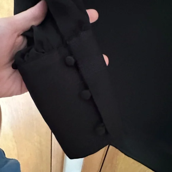 White House Black Market blouse - Picture 2 of 3